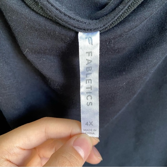 NEW FABLETICS LUXE TERRY OFF SHOULDER PULL OVER BLACK SIZE 4X String adjust - Picture 4 of 6